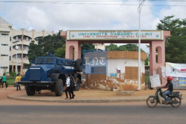 Bénin Campus UAC voleur police
