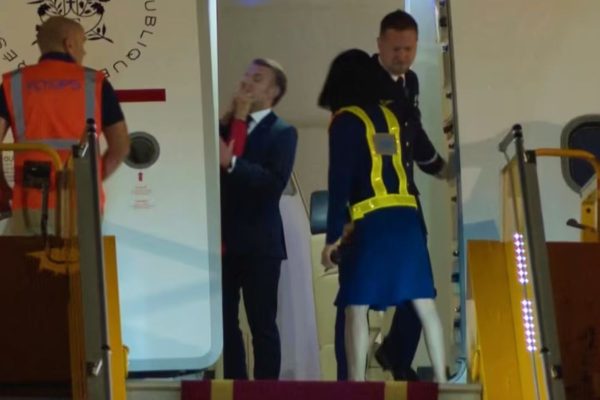 France Emmanuel Macron,  homme battu 