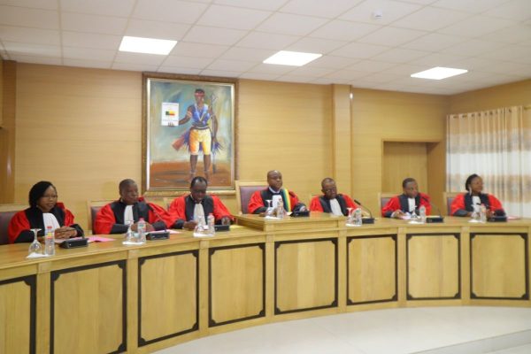 La Cour constitutionnelle a rendu public ce vendredi 24 octobre 2025, l'intégralité de sa décision sur le recours du parti d'opposition Les Démocrates. Cette décision met un terme aux contestations autour de la candidature de Renaud Agbodjo à la présidentielle de 2026.