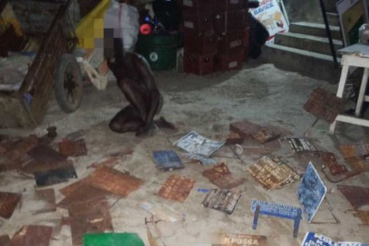 Godomey : un homme interpellé avec plus de cent plaques funéraires dérobées